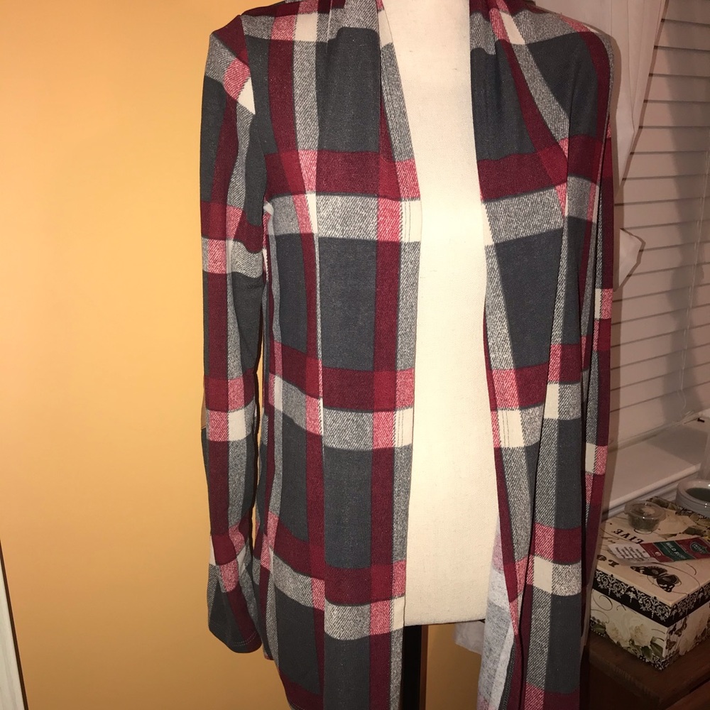 Cardigan w/ elbow patches 🤓